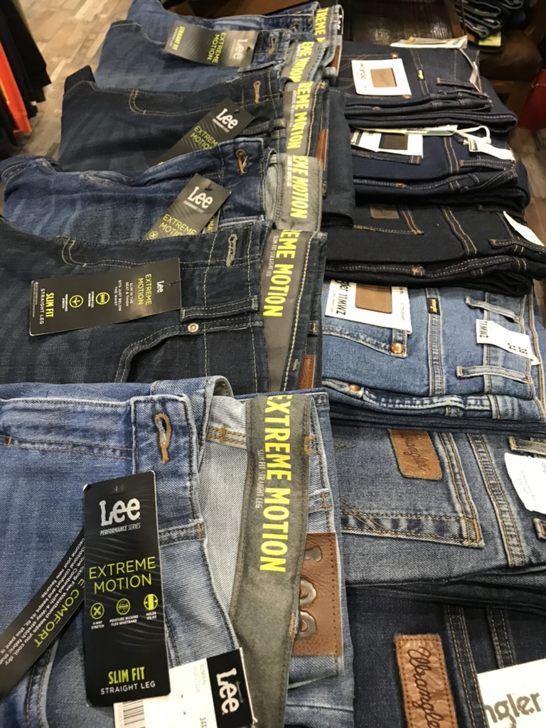 Лейблы Wrangler Lee Levi's